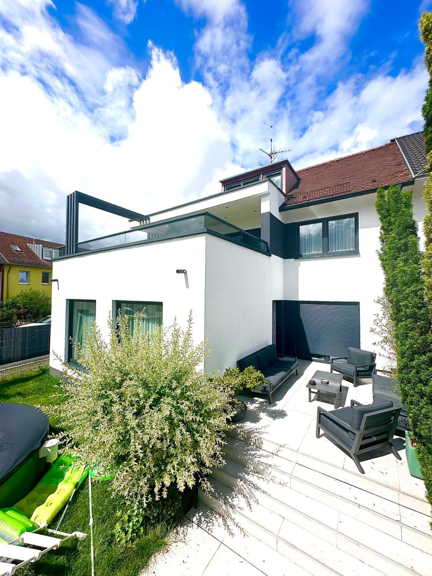Dayyounglife Mit Terrasse Grill Parkplatz Núremberg Exterior foto